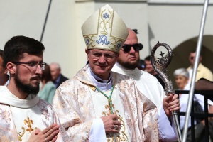 arcybiskup Tadeusz wojda